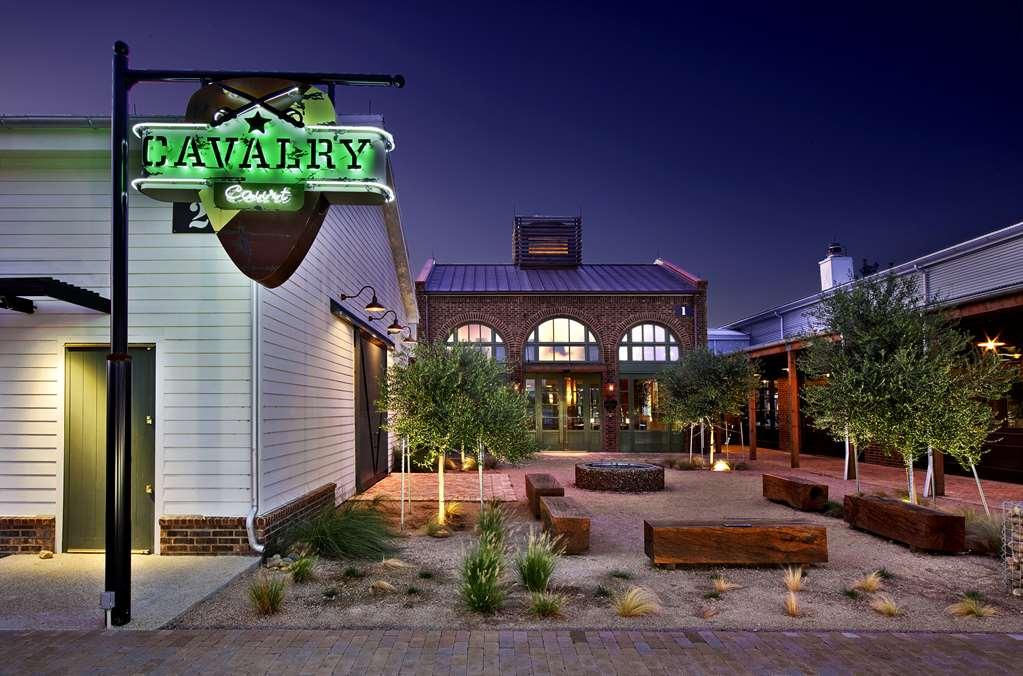 Cavalry Court, By Valencia Hotel Collection College Station Eksteriør billede