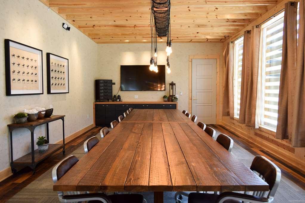 Cavalry Court, By Valencia Hotel Collection College Station Faciliteter billede